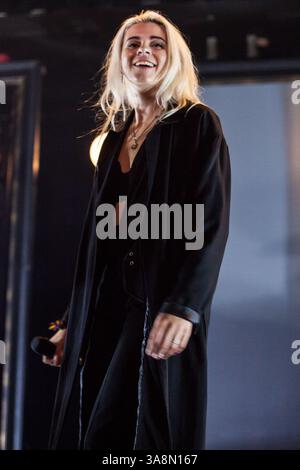 30 septembre 2017 - Austin, Texas, USA - PVRIS se produit au Emo's à Austin, Texas, le 30 septembre 2017 (30/09/17). Photo de LYNDSEY Gunnulfsen. (Crédit image : © Michael Mullenix via ZUMA Wire) Banque D'Images