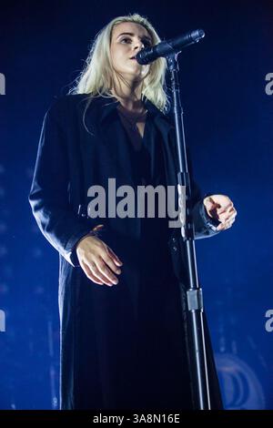 30 septembre 2017 - Austin, Texas, USA - PVRIS se produit au Emo's à Austin, Texas, le 30 septembre 2017 (30/09/17). Photo de LYNDSEY Gunnulfsen. (Crédit image : © Michael Mullenix via ZUMA Wire) Banque D'Images