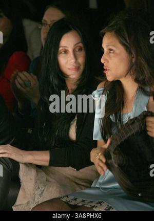 21 mars 2006 - Culver City, Californie, États-Unis - 20 mars 2006 - Culver City, Californie - cher. Mercedes-Benz automne 2006 L.A. Fashion week tenue aux studios Smashbox. Crédit photo : Zach Lipp/AdMedia Banque D'Images