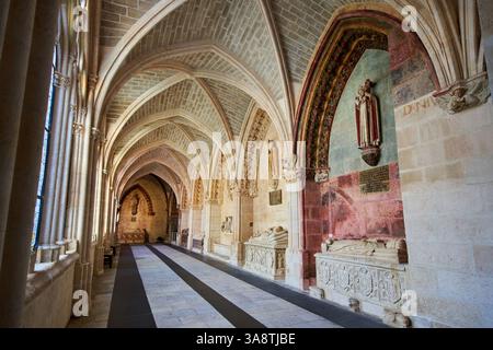 Tombe de Gonzalo Fernandez Aguilar, XVe siècle, tombe gothique, cloître inférieur, cathédrale de Santa María, gothique français, Burgos, Castille-et-León, Espagne, Europe. Banque D'Images