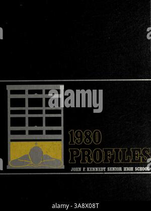 Le Kennedy High Yearbook 1980, 'Profiles', reflète les événements, les étudiants, les enseignants, l'athlétisme et les clubs de l'année scolaire 1979-1980, offrant un aperçu détaillé de la vie du lycée pendant cette période. Banque D'Images