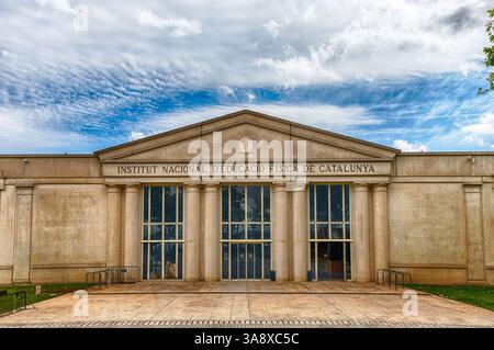 BARCELONE - 11 AOÛT : façade de l'Institut national d'éducation physique, situé sur la colline de Montjuic, Barcelone, Catalogne, Espagne, le 11 août, 20 Banque D'Images