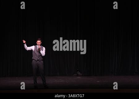 19 octobre 2017 - Gainesville, FL, USA - le nationaliste blanc Richard Spencer prononce un discours à l'Université de Floride à Gainesville, Floride, le jeudi 19 octobre 2017. (Crédit image : © Ricardo Ramirez-Buxeda/TNS via ZUMA Wire) Banque D'Images