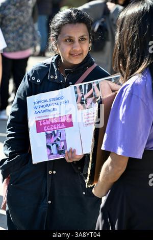 Londres, Royaume-Uni. Dites non à la manifestation Steroids sur la place du Parlement. Démonstration appelant à la révision des protocoles de prescription dans le NHS. Banque D'Images