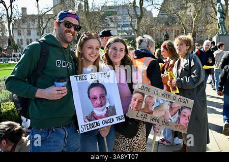 Londres, Royaume-Uni. Dites non à la manifestation Steroids sur la place du Parlement. Démonstration appelant à la révision des protocoles de prescription dans le NHS. Banque D'Images