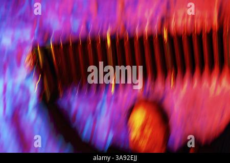 Bandonéon, bandonéon, accordéon sur scène, milonga, concert, événement de danse tango, image symbolique, coloré, flou de mouvement, plein format, Allemagne, E. Banque D'Images