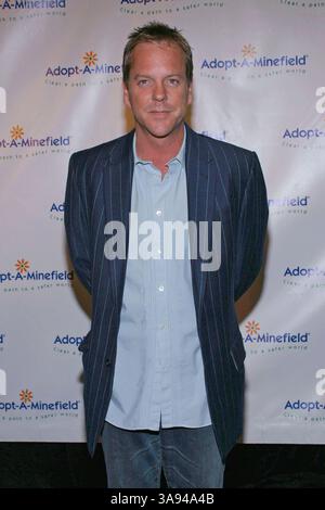 15 octobre 2004 - Century City, Californie, États-Unis - 15 octobre 2004 - Century City, Californie - Kiefer Sutherland, 4e Gala annuel Adoptez-A-Minefield tenu à l'hôtel Century Plaza. Crédit photo : Jacqui Wong/Admedia Banque D'Images