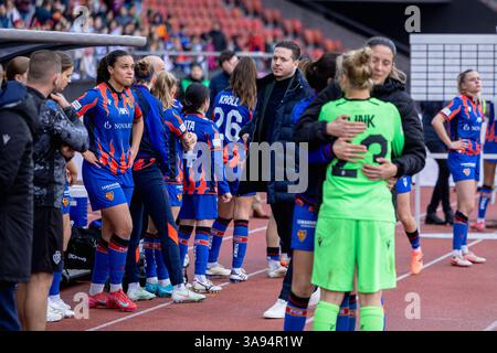 Zurich, Suisse. 29 mars 2025. Zurich, Suisse, 29 mars 2025 : mauvaise humeur à Melissa Ugochukwu (19 Bâle) après la défaite après la finale de la Coupe femme AXA entre le FC Bâle 1893 et le FC Zurich au Letzigrund à Zurich, Suisse. Philipp Kresnik (Philipp Kresnik/SPP) crédit : SPP Sport Press photo. /Alamy Live News Banque D'Images