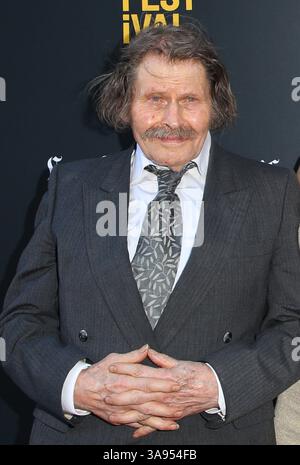 DOSSIER : 29 mars 2025. Photo prise : 5 mars 2019. **FICHIER PHOTO** Bruce Glover est décédé. CULVER CITY, CA - 22 SEPTEMBRE : Bruce Glover au Festival du film de Los Angeles 2018 première de We Have Always Living in the Castle at the ArcLight à Culver City, Californie, le 22 septembre 2018. Crédit : Faye Sadou/MediaPunch crédit : MediaPunch Inc/Alamy Live News Banque D'Images