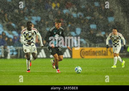 29 mars 2025 : le défenseur du Minnesota United Morris Duggan (23 ans) gère le ballon lors d'un match de soccer MLS entre le Real Salt Lake et le Minnesota United à Allianz Field. Steven Garcia-CSM. (Crédit image : © Steven Garcia/Cal Sport Media) Banque D'Images