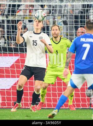 Nico Schlotterbeck, DFB 15 Oliver Baumann, DFB 1 dans l'UEFA Nations League 2025 match ALLEMAGNE - ITALIE 3-3 dans la saison 2024/2025 au 23 mars 2025 à Dortmund, Allemagne. Photographe : Peter Schatz Banque D'Images