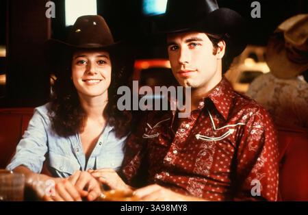 DEBRA WINGER et JOHN TRAVOLTA dans URBAN COWBOY (1980), réalisé par JAMES BRIDGES. Crédit : PARAMOUNT PICTURES / album Banque D'Images
