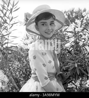 AUDREY HEPBURN dans LA GUERRE ET LA PAIX (1956), dirigé par LE ROI BAL. Crédit : PHOTOS / Album PARAMOUNT Banque D'Images