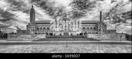 BARCELONE - 11 AOÛT : vue panoramique du stade olympique Lluis Companys dans le complexe de l'anneau olympique situé sur la colline de Montjuic, Barcelone, Catalogne Banque D'Images