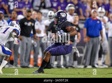 21 octobre 2017 : . TCU Horned Frogs Running Back Darius Anderson (6). Lors d'un match de football NCAA entre les Kansas Jayhawks et les TCU Horn Frogs au stade Amon carter à Fort Worth, Texas. . Manny Flores/CSM Banque D'Images