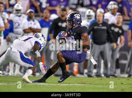 21 octobre 2017 : . TCU Horned Frogs Running Back Darius Anderson (6). Lors d'un match de football NCAA entre les Kansas Jayhawks et les TCU Horn Frogs au stade Amon carter à Fort Worth, Texas. . Manny Flores/CSM Banque D'Images
