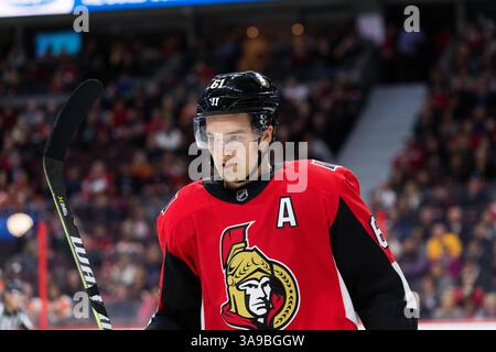 26 octobre 2017 : Mark Stone (61), aile droite des sénateurs d’Ottawa, pendant le match entre les Flyers de Philadelphie et les sénateurs d’Ottawa au Centre Canadian Tire à Ottawa, Canada. Daniel Lea/CSM(image de crédit : &copy ; Daniel Lea/CSM via ZUMA Wire) Banque D'Images
