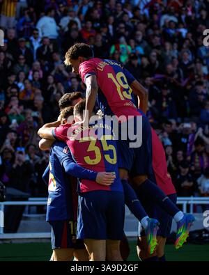 Barcelone, Espagne. 30 mars 2025. Les joueurs de Barcelone célèbrent un but lors du match LaLiga EA Sports entre le FC Barcelone et le Girona FC aux Estadi Olimpic Lluis Companys. Crédit : Christian Bertrand/Alamy Live News Banque D'Images