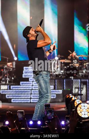 21 septembre 2017 - Austin, Texas, USA - Luke Bryan se produit à l'amphithéâtre Austin360 à Austin, Texas, le 21 septembre 2017 (21/09/17). Photo de LUKE BRYAN. (Crédit image : © Michael Mullenix via ZUMA Wire) Banque D'Images