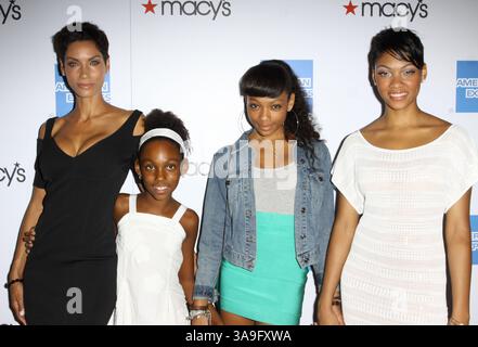 24 septembre 2009 - Santa Monica, Californie, États-Unis - 24 septembre 2009 - Santa Monica, Californie - . 27e salon annuel de mode passeport Macy's Benefit Arrivals tenu au Barker Hangar. Crédit photo : Kevan Brooks/AdMedia Banque D'Images