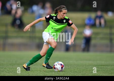 28 octobre 2017 - Melbourne, Victoria, Australie - ASHLEIGH SYKES (14 ans) de Canberra United contrôle le ballon dans la première ronde de la compétition W-League entre Melbourne Victory et Canberra United pendant la saison 2017-18 au stade Epping, Melbourne, Australie. La Westfield W-League est la ligue nationale de football semi-professionnelle féminine australienne. Melbourne a gagné 2-1. (Crédit image : © Sydney Low via ZUMA Wire) Banque D'Images