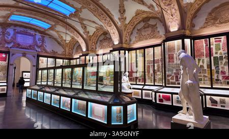 Intérieur du Musée civique de Modène. Modène, Émilie-Romagne, Italie Banque D'Images