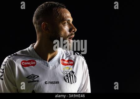 Rio de Janeiro, Brésil. 30 mars 2025. RIO DE JANEIRO, BRÉSIL - MARS 30 : GUILHERME de Santos regarde pendant le match entre Vasco da Gama et Santos dans le cadre de Brasileirao 2025 au stade Maracana le 30 mars 2025 à Rio de Janeiro, Brésil. Crédit : Ruano Carneiro/Alamy Live News Banque D'Images