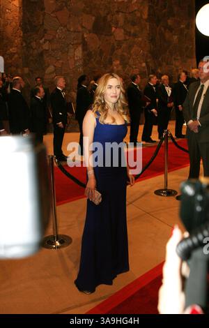 06 janv. 2007 - Palm Springs, CA, États-Unis - KATE WINSLET arrive à la remise des prix du Festival international du film de Palm Springs qui se tient au Palm Springs Convention Center où elle recevra le prix « The Desert Palm Achievement Award ». Banque D'Images