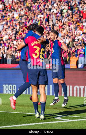 Barcelone, Espagne. 30 mars 2025. Les joueurs du FC Barcelone célèbrent un but lors du match de football de la Liga entre le FC Barcelone et le Girona FC, au stade olympique Lluis Companys, Barcelone, Espagne, le 30 mars 2025. Crédit : Joan Gosa/Xinhua/Alamy Live News Banque D'Images