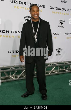 05 septembre 2006 ; Los Angeles, CA, États-Unis ; XZIBIT à la première du Gridiron Gang au Grauman's Chinese Theatre à Hollywood. Crédit obligatoire : photo de Glenn Weiner/ZUMA Press. (©) Copyright 2006 par Glenn Weiner Banque D'Images