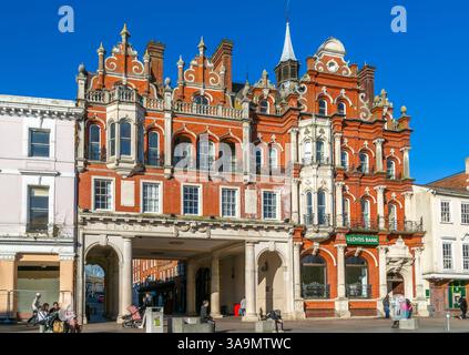 The Lloyds Bank Building, Cornhill, Ipswich, Suffolk, Angleterre, UK construit 1889 architecte F G Cotman dans un style jacobéen libre Banque D'Images