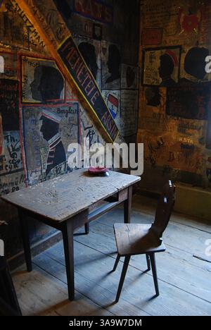 Heidelberg, Allemagne – 12 décembre 2013. Chambre à Studentenkarzer à Heidelberg. La prison universitaire avec des cellules couvertes de graffitis, utilisé pour Unrul Banque D'Images