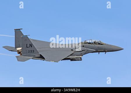 Le F15 Strike Eagle de la Force aérienne des États-Unis part de la RAF Lakenheath sur Une sortie d'entraînement, RAF Lakenheath, Norfolk, Royaume-Uni Banque D'Images