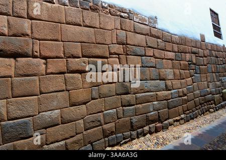 Mur Inca typique à Cusco, Pérou Banque D'Images