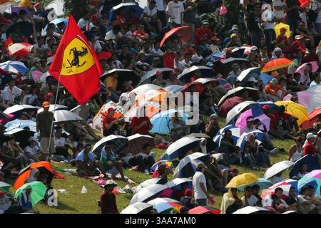 Avril 08, 2007 - Sepang, Kuala Lumpur, Malaisie - fans Championnat du monde de formule 1, Rd 2, Grand Prix de Malaisie, course, Sepang, Malaisie, dimanche 8 avril 2007. (Crédit image : © Sutton Motorsports/ZUMA Press) RESTRICTIONS : DROITS en Amérique du Nord et du Sud SEULEMENT ! Banque D'Images