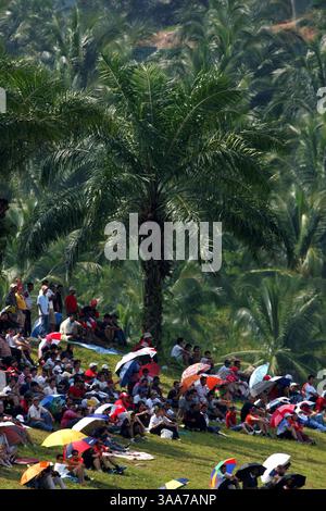 Avril 08, 2007 - Sepang, Kuala Lumpur, Malaisie - fans Championnat du monde de formule 1, Rd 2, Grand Prix de Malaisie, course, Sepang, Malaisie, dimanche 8 avril 2007. (Crédit image : © Sutton Motorsports/ZUMA Press) RESTRICTIONS : DROITS en Amérique du Nord et du Sud SEULEMENT ! Banque D'Images