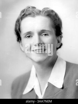 Rachel Carson. Portrait de la biologiste marine américaine Rachel Louise Carson (1907-1964) en 1944 Banque D'Images