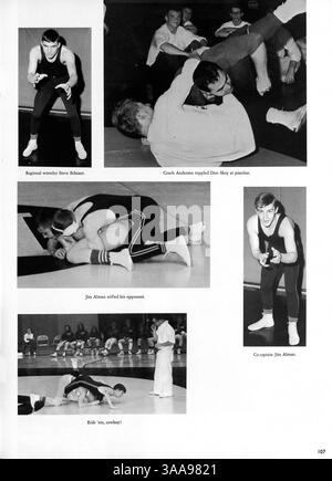 L'annuaire 1966 du lycée Kennedy présente les profils des étudiants et des enseignants, les réalisations sportives, les activités du club et les événements majeurs de l'année scolaire 1965-1966. Banque D'Images