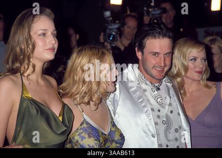 30 mars 1999 ; Los Angeles, CA, États-Unis ; Leelee SOBIESKI, DREW BARRYMORE, DAVID ARQUETTE et MARLEY SHELTON à la première du film Never Been Kissed. Banque D'Images