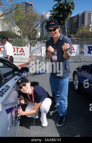 15 avril 2000 ; Los Angeles, CA, États-Unis ; JOSH BROLIN au Toyota Grand Prix Celebrity Race avec Minnie Driver. Banque D'Images