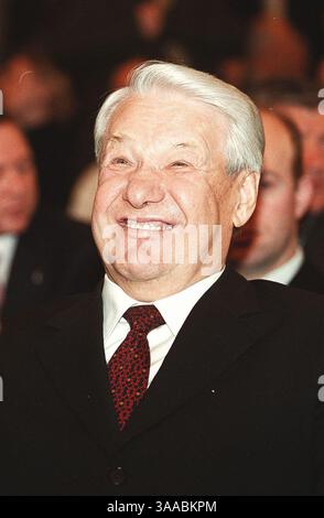 23 avril 2007 - Moscou, Russie - L'ex-président russe Boris Eltsine (1er février 1931 C 23 avril 2007) est décédé aujourd'hui à l'âge de 76 ans. Eltsine est devenu le premier président démocratiquement élu de la Fédération de Russie après la démission de Mikhaïl Gorbatchev de son poste de dirigeant soviétique en décembre 1991. SUR LA PHOTO : Boris Eltsine. (Crédit image : © PhotoXpress/ZUMA Press) RESTRICTIONS : droits en Amérique du Nord et du Sud SEULEMENT Banque D'Images