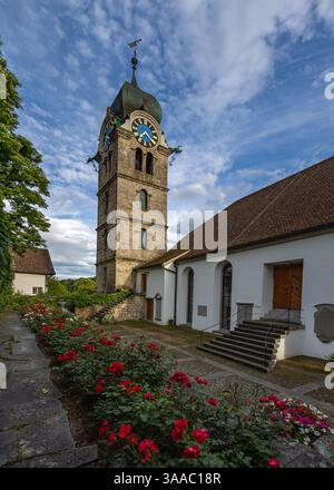 L'église réformée de la vieille ville historique d'Eglisau, Suisse. Il a été classé comme bien culturel d'importance nationale et est inscrit sur la liste Banque D'Images