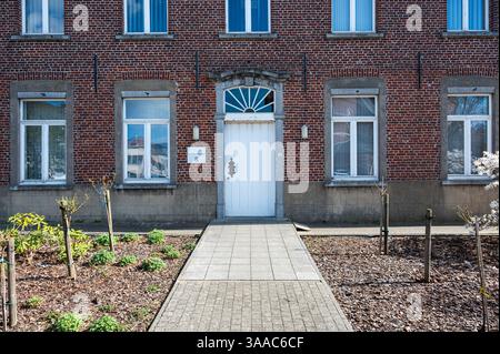 La maison gouvernementale OCMW pour la protection sociale à Ternat, Brabant flamand, Belgique. 29 mars 2025 Banque D'Images