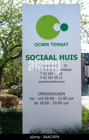 La maison gouvernementale OCMW pour la protection sociale à Ternat, Brabant flamand, Belgique. 29 mars 2025 Banque D'Images