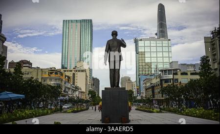 28 juillet 2015 - Ho Chi Minh-ville, Vietnam - Ho Chi Minh Hôtel de ville également connu sous le nom de place Ho Chi Minh vue sur la promenade Nguyen Hue à Saigon, Vietnam. (Crédit image : © Eric Sales/Planet Pix via ZUMA Wire) Banque D'Images