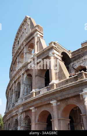 Colosseum amphithéâtre façade Rome Italie Banque D'Images