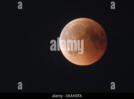 Lunar Eclipse - Lune en rouge Banque D'Images