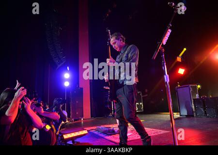 22 avril 2016 - Miami Beach, Floride, États-Unis d'Amérique - MIAMI BEACH, FL - 22 AVRIL : Gavin Rossdale de Bush se produit au Fillmore Miami Beach le 22 avril 2016 à Miami Beach, Floride... personnes : Gavin Rossdale. (Crédit image : © SMG via ZUMA Wire) Banque D'Images