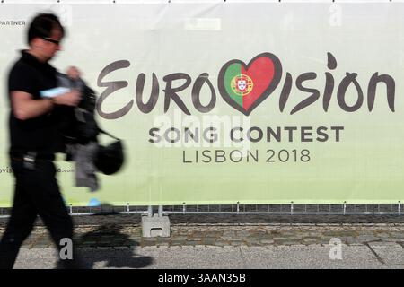 12 mai 2018 - Lisbonne, Portugal - les fans arrivent pour la Grande finale du concours Eurovision de la chanson 2018, à l'Altice Arena de Lisbonne, Portugal, le 12 mai 2018. (Crédit image : © Pedro Fiuza via ZUMA Wire) Banque D'Images