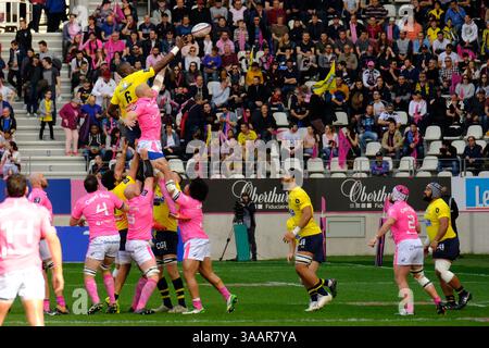 7 avril 2018 - Paris, France - Clermont Flanker JUDICAEL CANCORIET en action lors du championnat de France de rugby Top 14 match entre le stade Francais et Clermont au stade Jean Bouin à Paris - France..le stade Francais a gagné 50-13 (crédit image : © Pierre Stevenin via ZUMA Wire) Banque D'Images